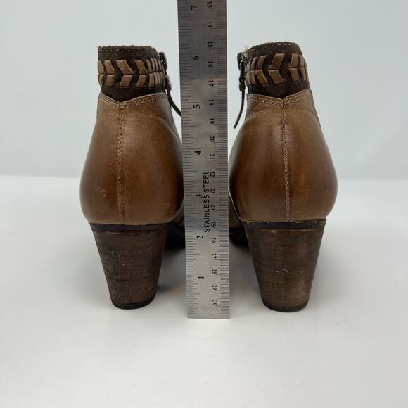 OluKai Kamahoi Women's Leather Booties Size 6.5 Fall Essentials Brown School - Picture 5 of 12